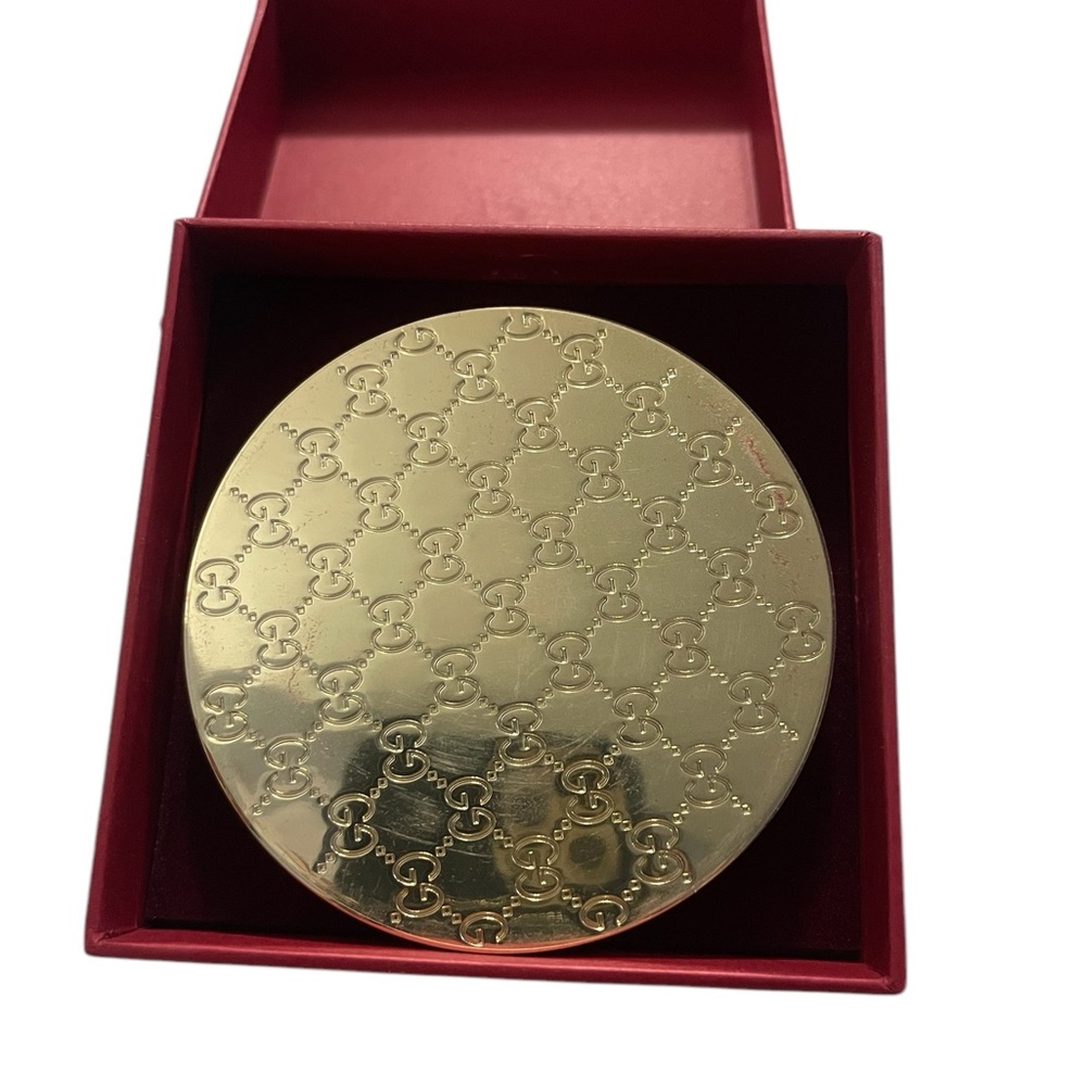 NEW in Box Gucci VIP Metal Gold Compact Mirror- One Side w/Magnification - Picture 4 of 10